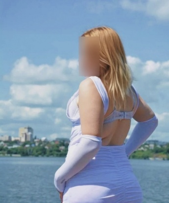 Живу в Москве, городе, который никогда не спит, как и я. Моя неотразимая внешность и заманчивая фигура подарят тебе незабываемые моменты наслаждения. Могу стать твоей идеальной компаньонкой на любое мероприятие или просто провести ночь в твоем обаятельном обществе. Приглашаю вас в мой мир наслаждений, где фантазии сбываются и время останавливается. Я умею поддержать любую беседу, создать уютную атмосферу и подарить тебе волшебные моменты. Фото в моем профиле говорят сами за себя, оцени мою красоту и обольсти воображение. Встреча со мной станет истинным открытием и запомнится на долгие годы! 💋 Людмила
